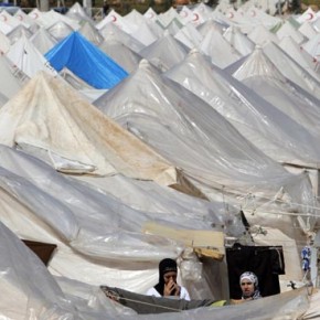 Crisis en Siria: Más de un millar de refugiados sirios llegaron a Turquía en las últimas 24 horas